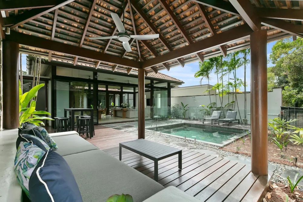 Esprit 9 Palm Cove