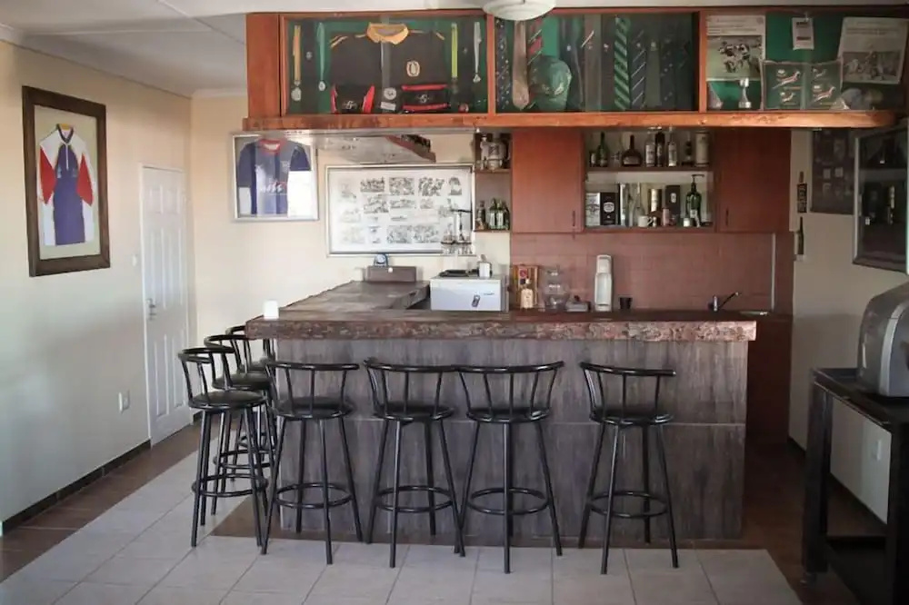 Sweet Thorn Retreat Airport Lodge