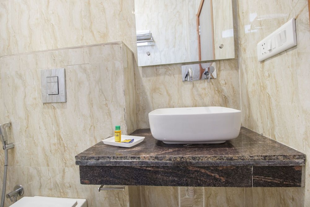 FabHotel Aries - Nr IGI Airport New Delhi