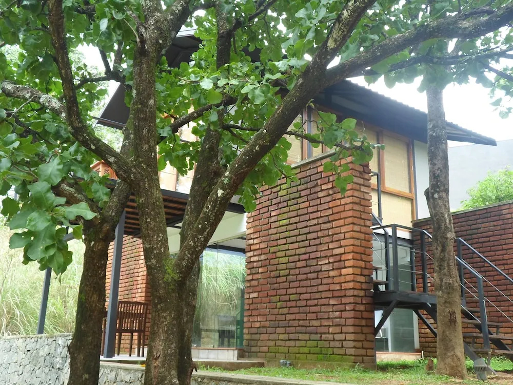 Sennya Resorts