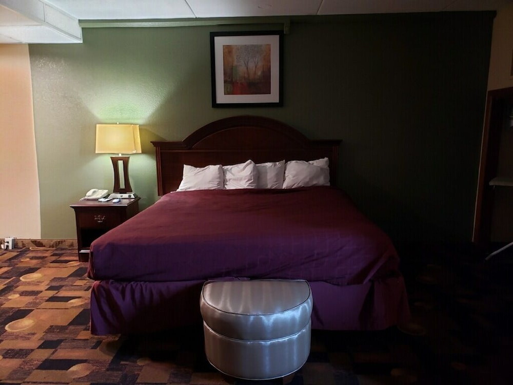 Hawthorn Extended Stay by Wyndham Fayetteville