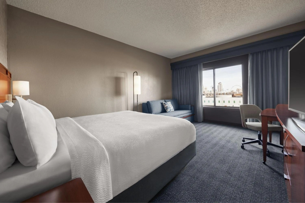 Courtyard by Marriott St. Louis Downtown West