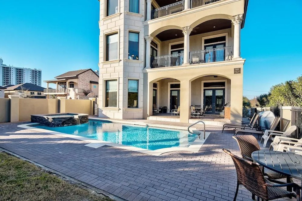 Casa Tuscany 6 Bedroom Holiday Home by Five Star Properties