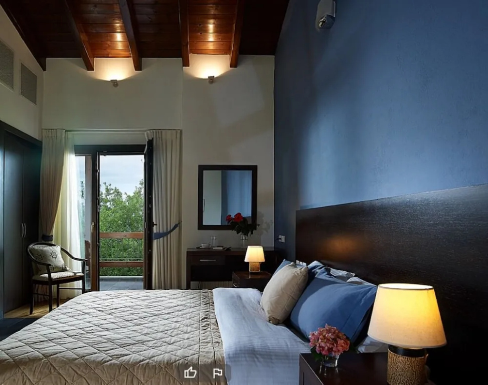 Ampelos Hotel