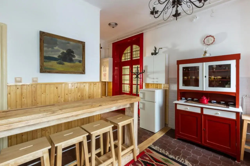 Vintage Home in the Center