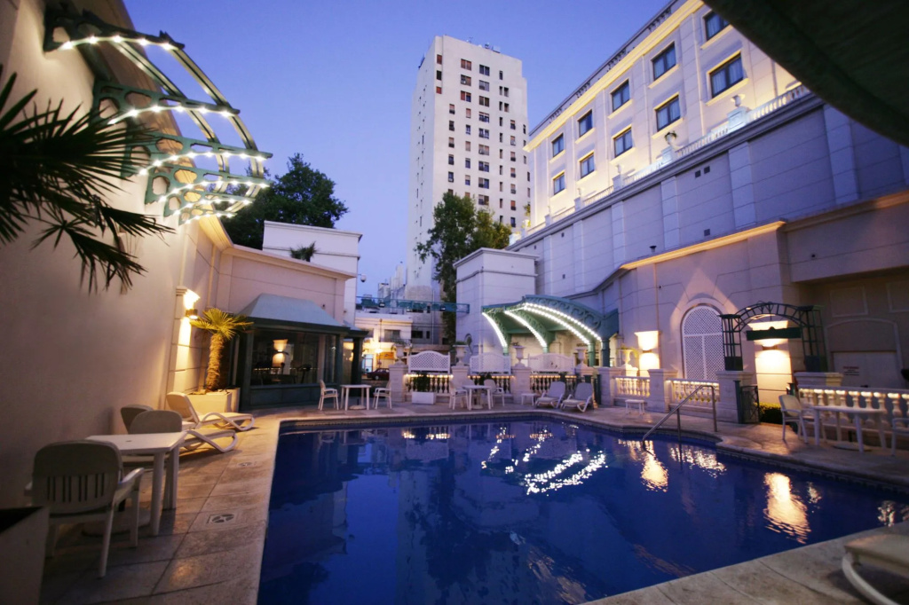 Epic Hotel Villa Mercedes