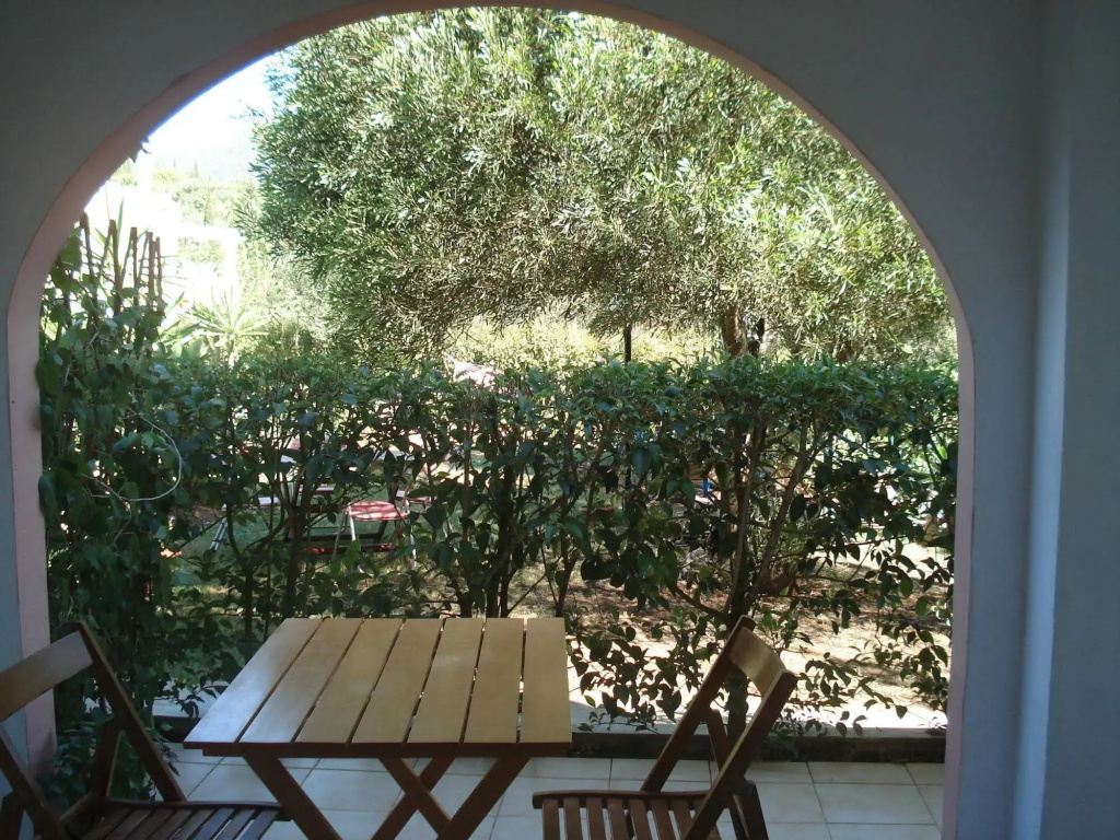 Villa Avra