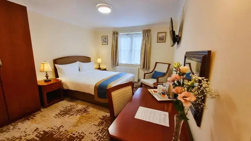 Royal Swan, Ashley Manor - B&B