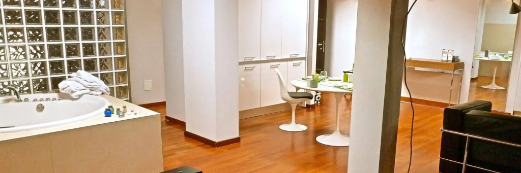 Parizzi Suites & Restaurant