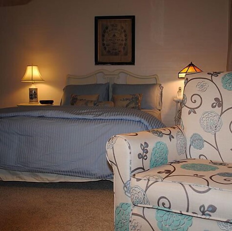 Crestmont Inn