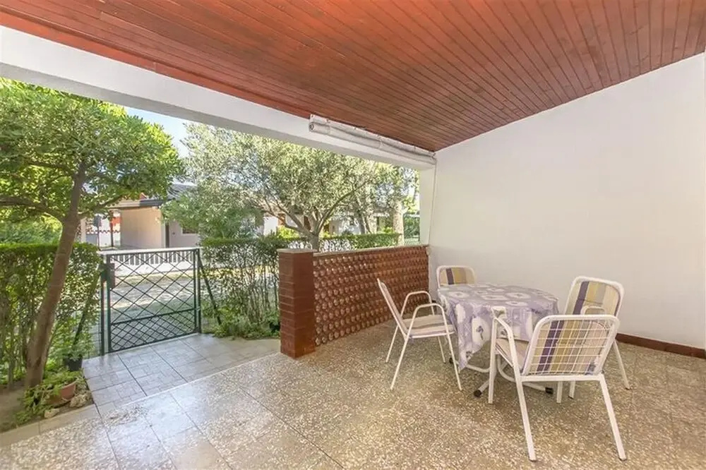 Beautiful apartment Brby near sandy beach