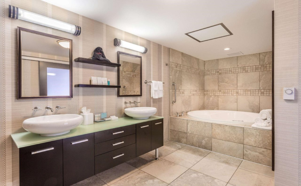 Hampton Inn & Suites Madison Downtown
