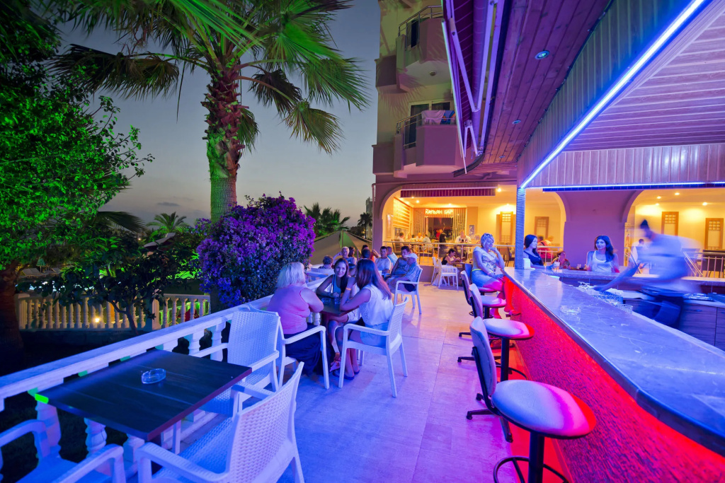 Pyxis Point Hotel - All Inclusive