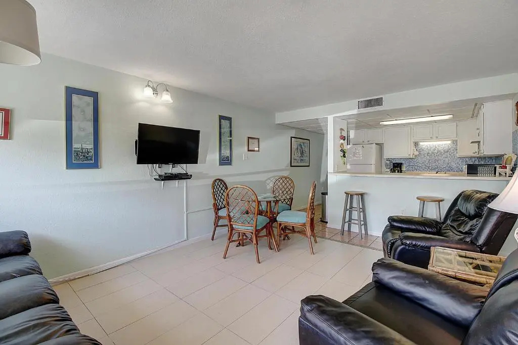 Little Shell Sm152 Condo