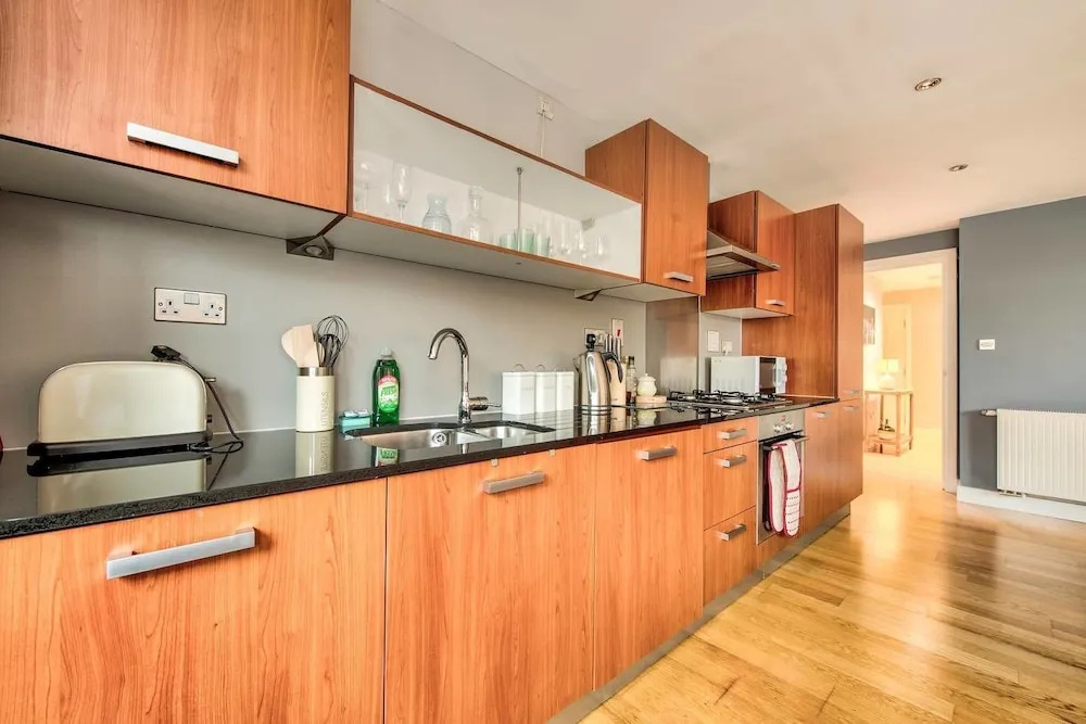 Modern 2 Bed Merchant City Apt With Lift!