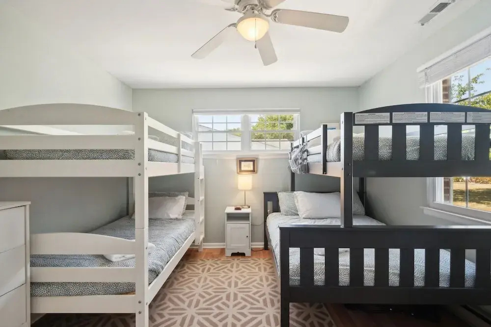 Cozy 2br Condo - Beachside Bliss With Yard Space 2 Bedroom Condo