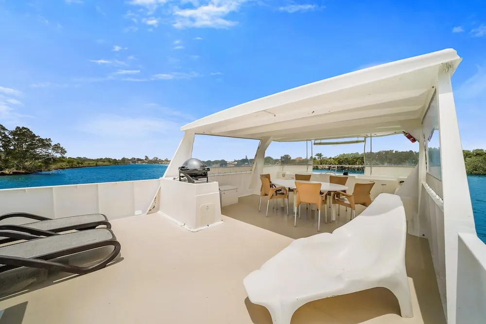 Coomera Houseboats