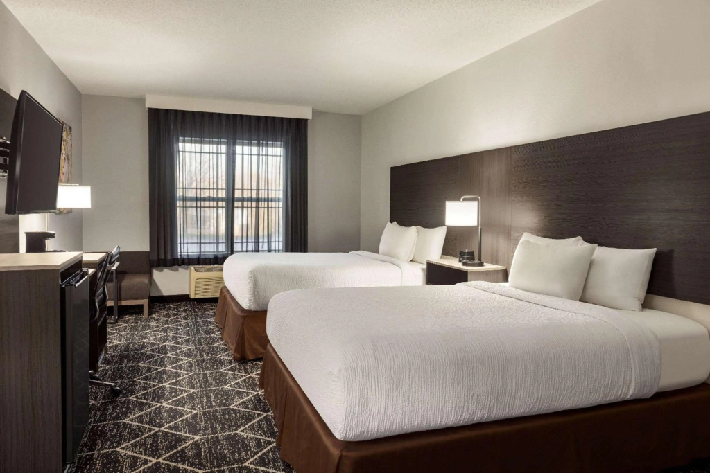 Comfort Suites Lake George