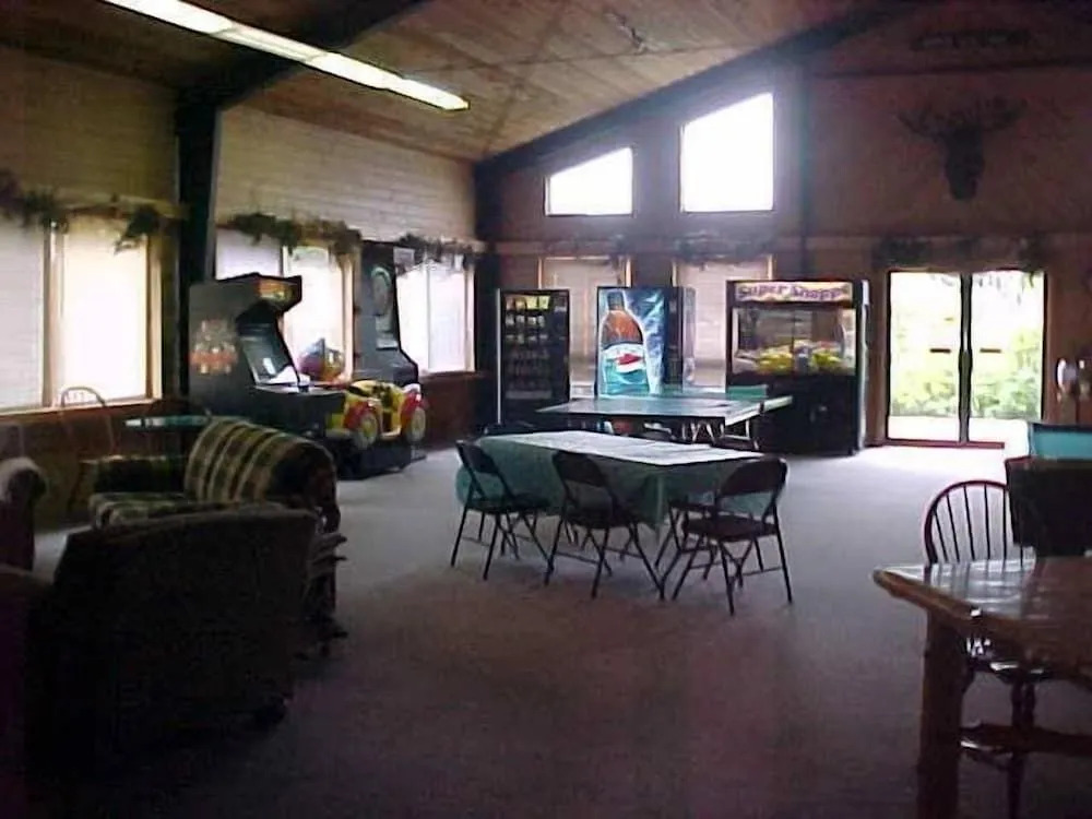 Causeway On Gull Resort