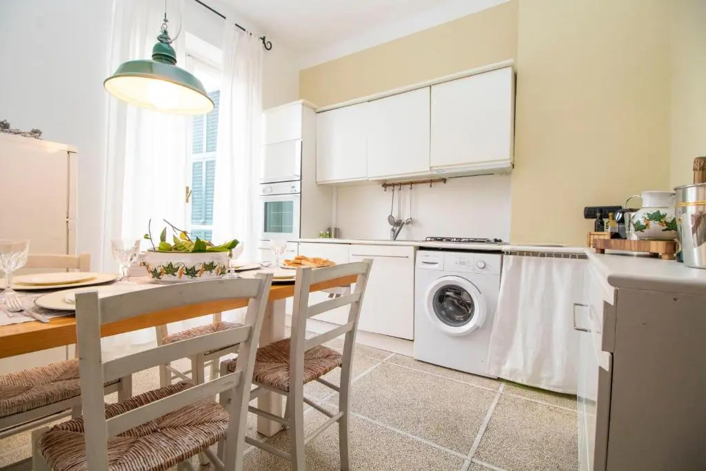 Daisy by PortofinoHomes