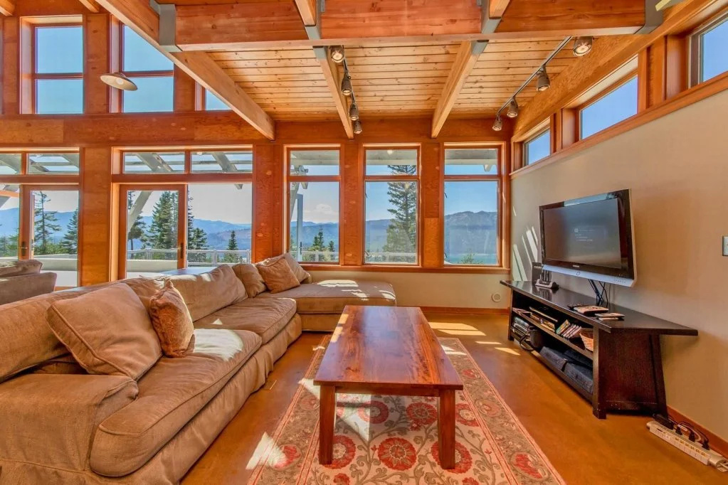Lookout Lodge