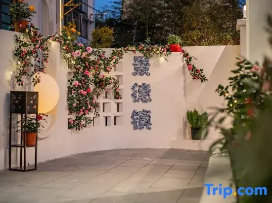 Jingdezhen Yunzhong Qing Courtyard Design Homestay (Taoxichuan Cultural and Creative Block Store)