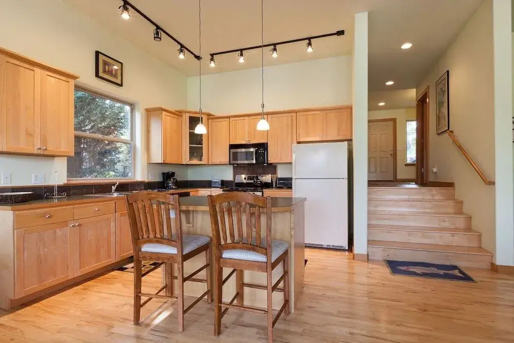 Salmon House 3 Bedroom Home by Redawning
