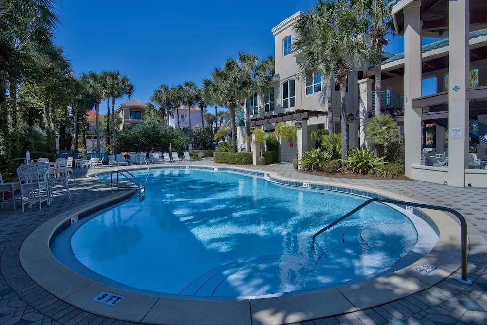 Sea Pearl (S) - 4BR 4.5BA - (13)