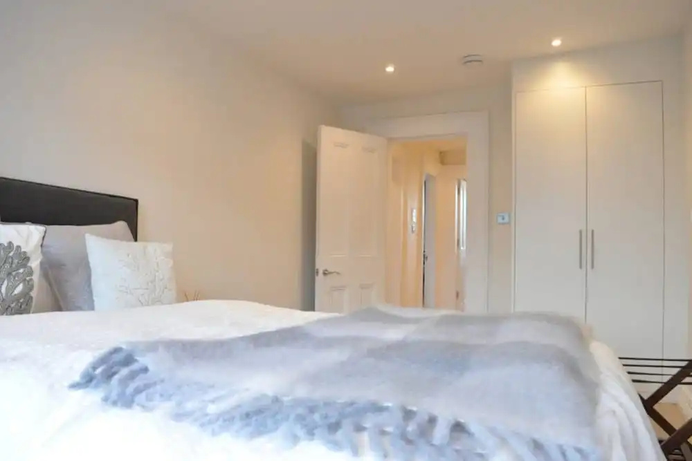 2 Bedroom 2 Storey Flat in Perfect Location