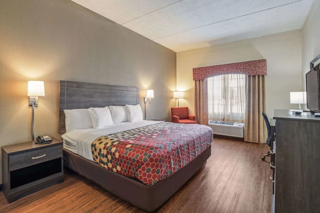 Econo Lodge Inn & Suites Marianna South