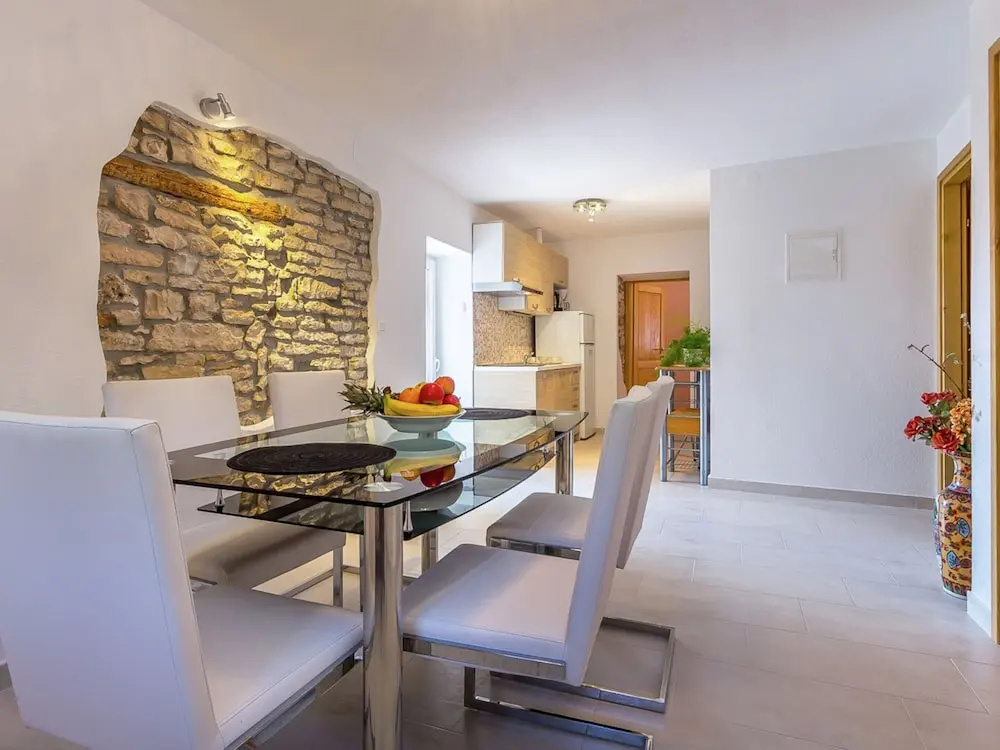 Fascinating Apartment in Medulin near Beach