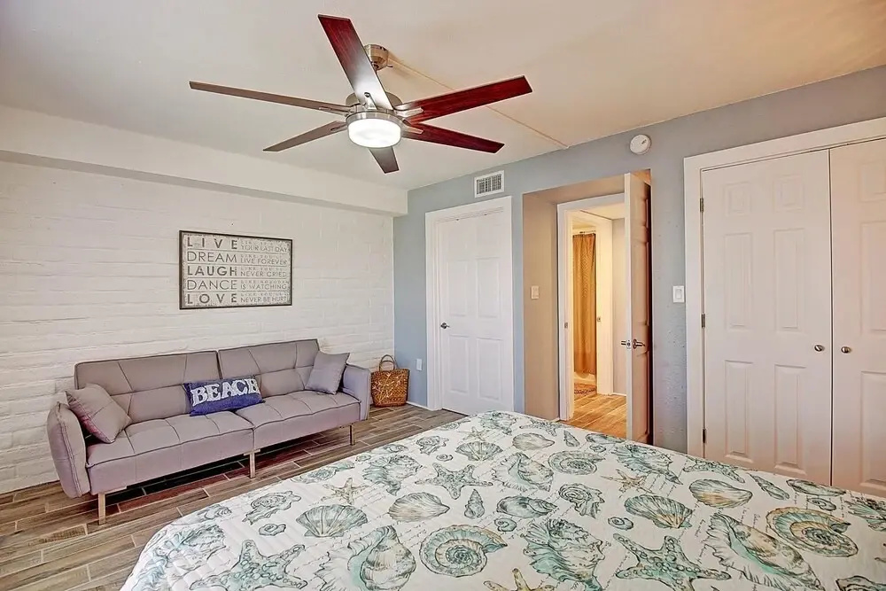 Salty Days Getaway 1 Bedroom Condo by Redawning