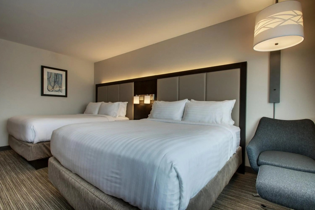 Holiday Inn Express & Suites - Mount Vernon by IHG