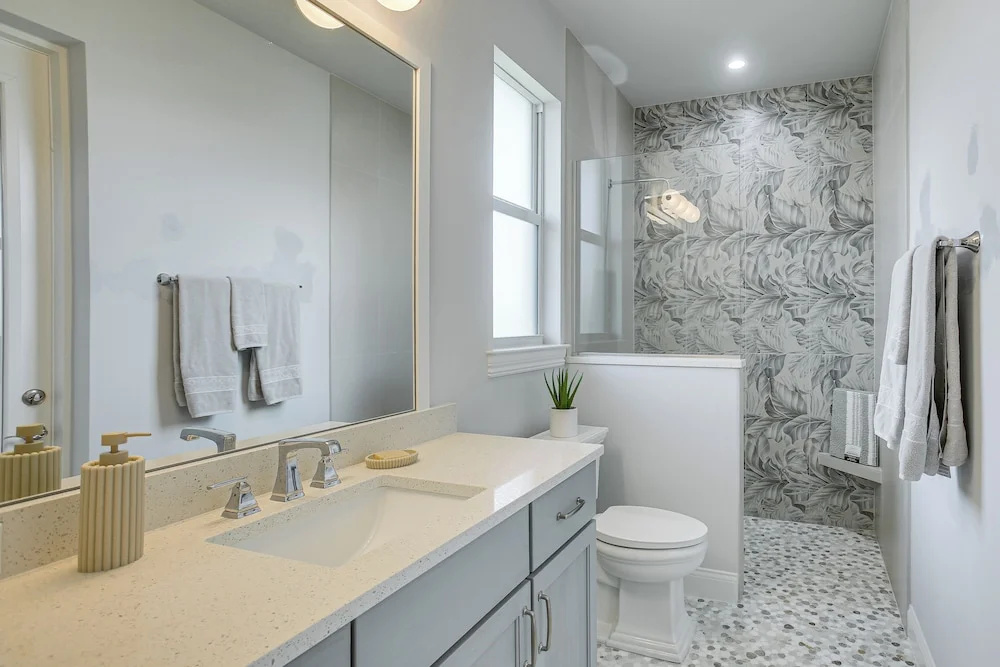 Luxe Canal-front Getaway w/ Pool in Punta Gorda!