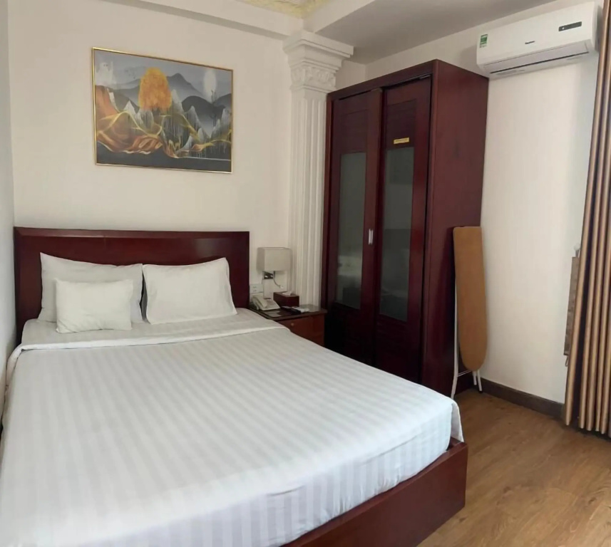 Cosmo Square Hotel (former Duna Hotel)