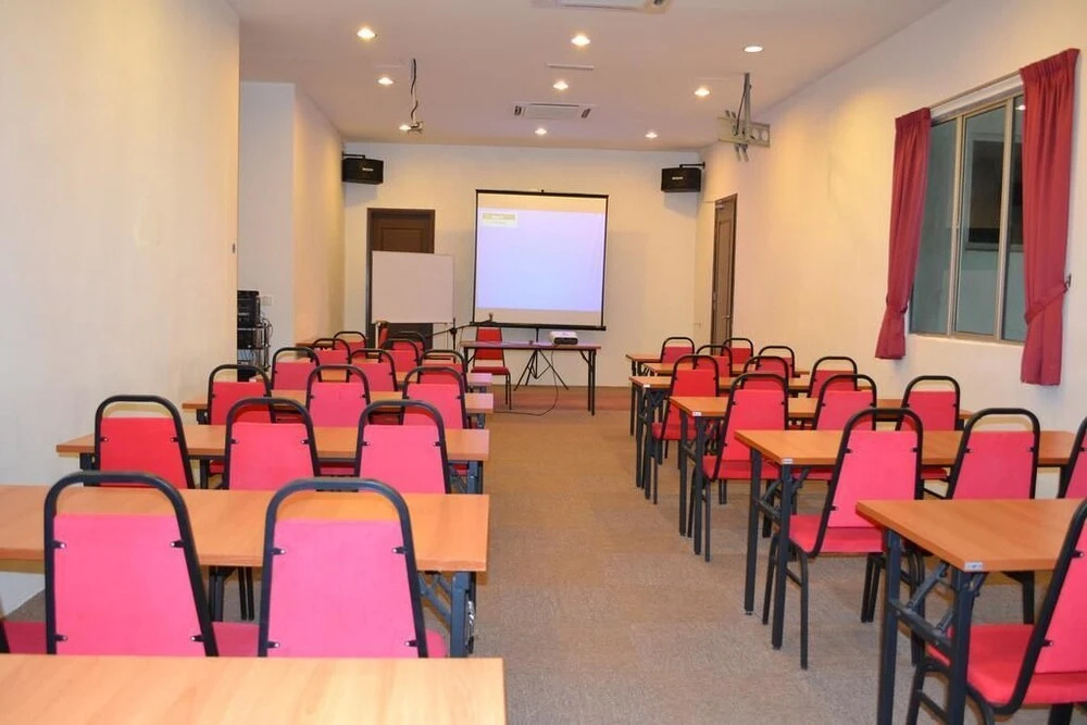 Mutiara Penthouse Hotel