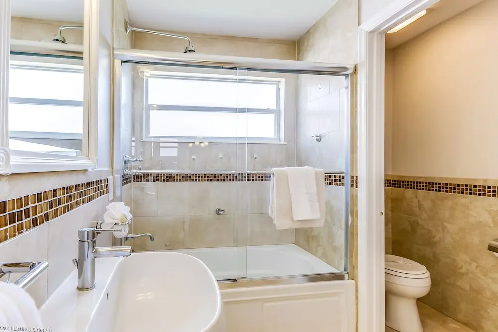 Luxurious Retreat With Marble Floors and Great Views. Near Disney! #4av563