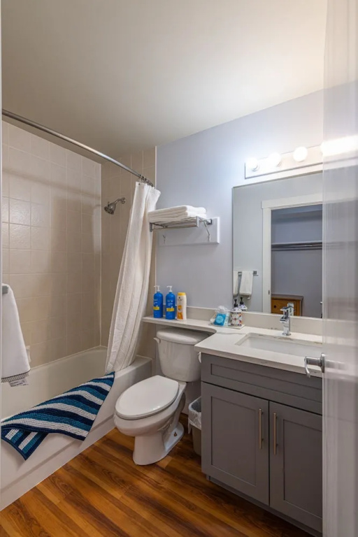 WindTower Resort - 1 BR Suite or 1 Single Room