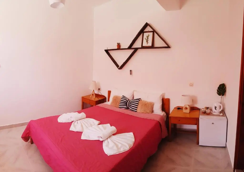 Lefteris Rooms