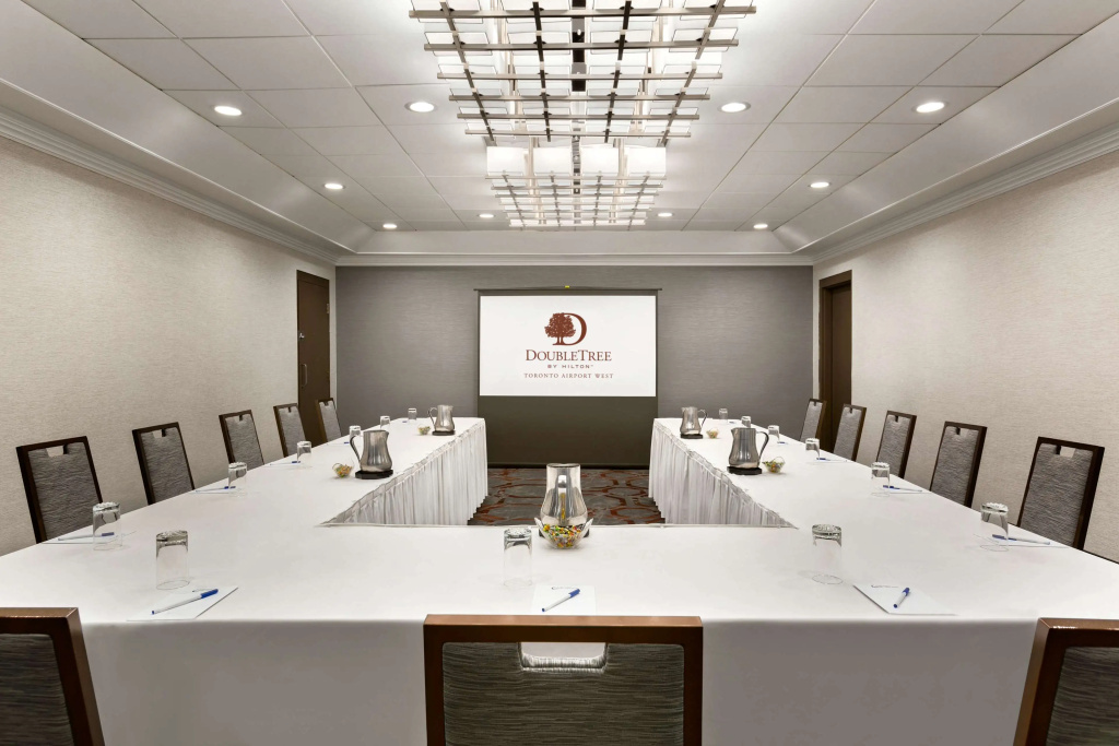 DoubleTree by Hilton Hotel Toronto Airport West