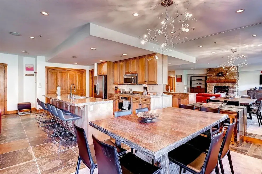 Premier 4 Bedroom Ski In, Ski Out Lone Eagle Condo With The Best Access To Skiing In Keystone
