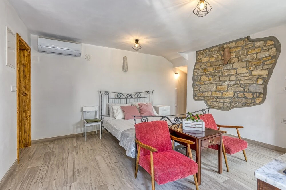 Old Mulberry Stone House