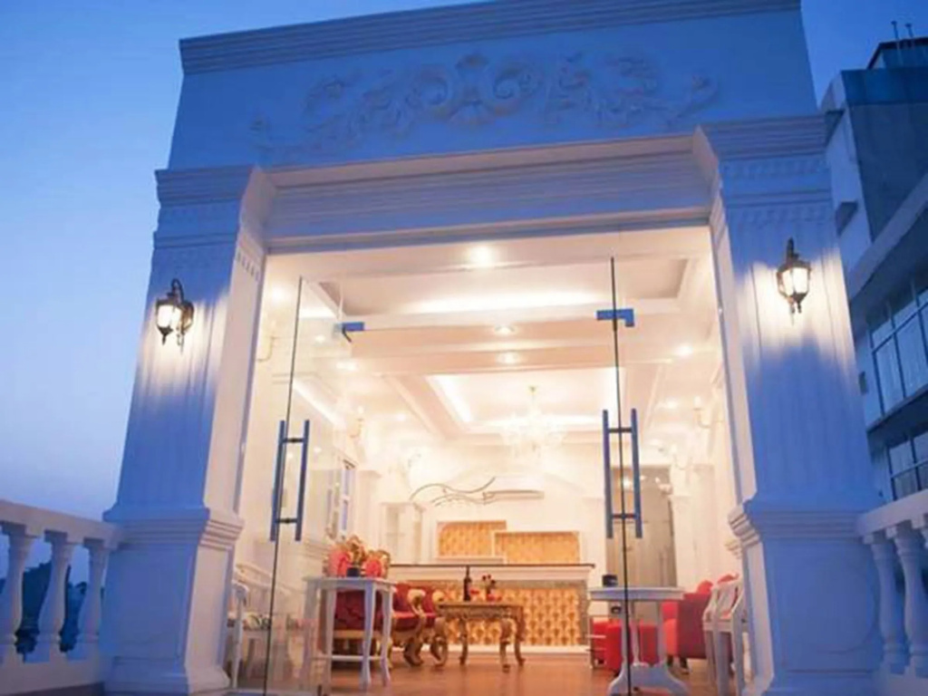 Phung Hoang Gold Palace