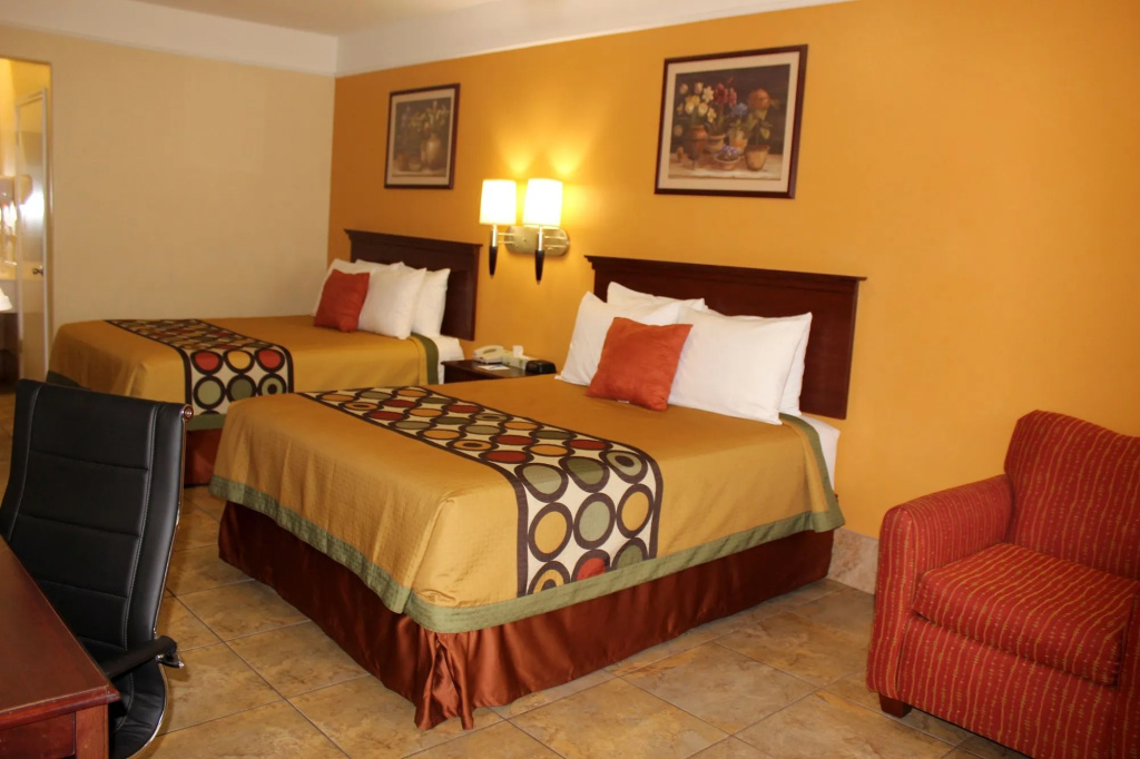 Texas Inn and Suites McAllen at La Plaza Mall and Airport