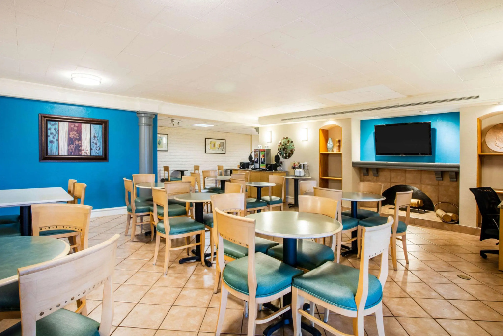 La Quinta Inn by Wyndham Norfolk Virginia Beach