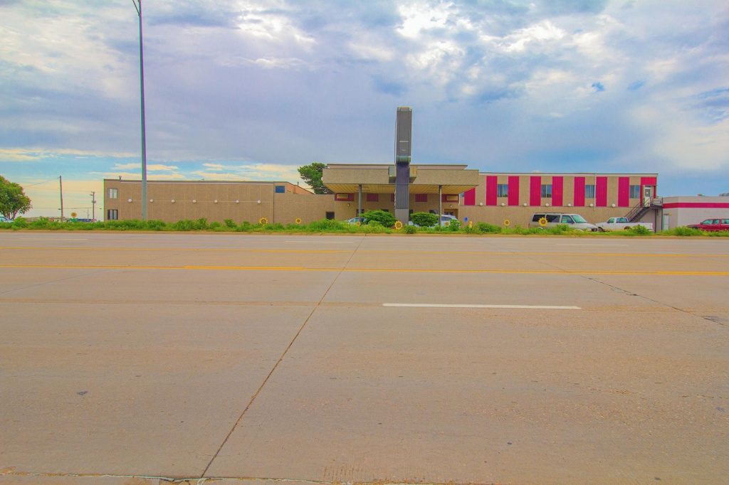HomeTown Inn By OYO - Liberal, KS