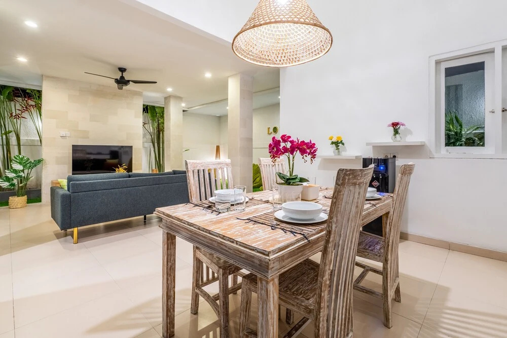 Montana Berawa Villa by Betterplace