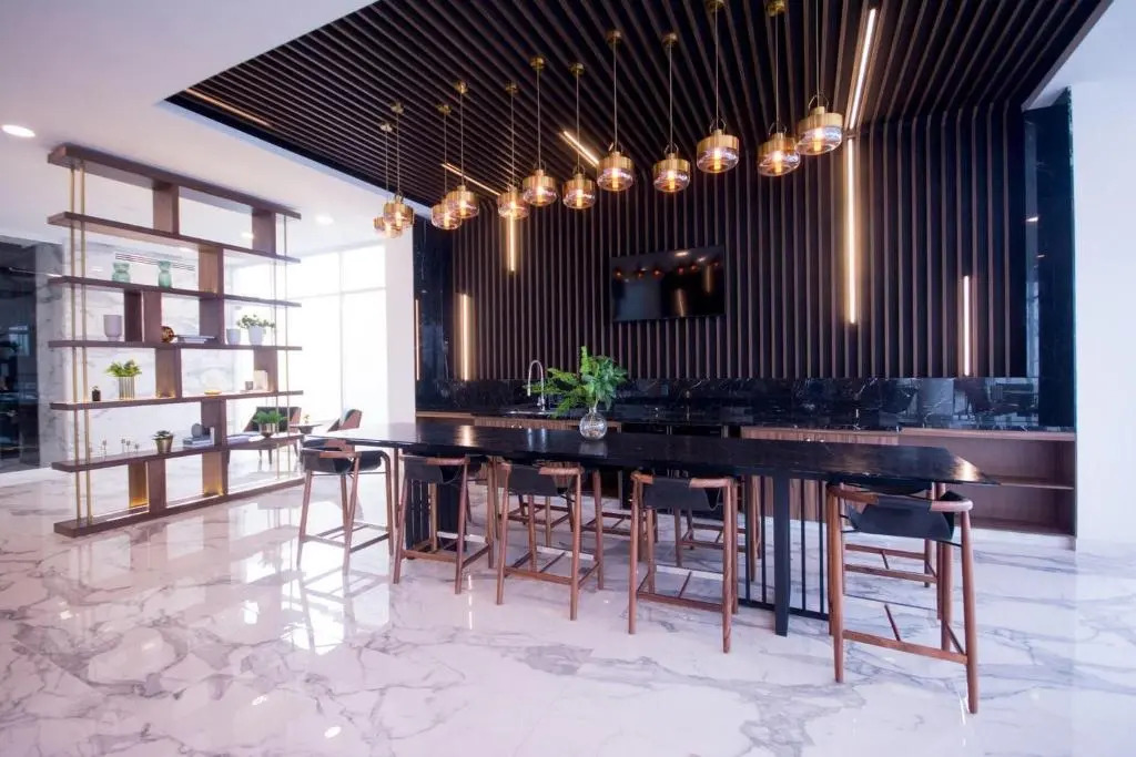 Real View Towers E105 by Casago