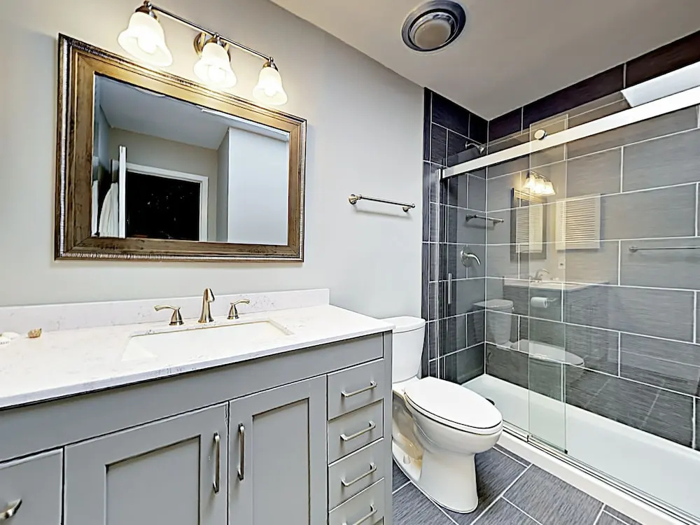 Secluded W/ Hot Tub, Under A Mile To Beach 3 Bedroom Home