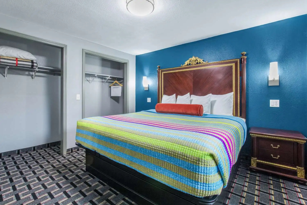 Knights Inn and Suites Salem